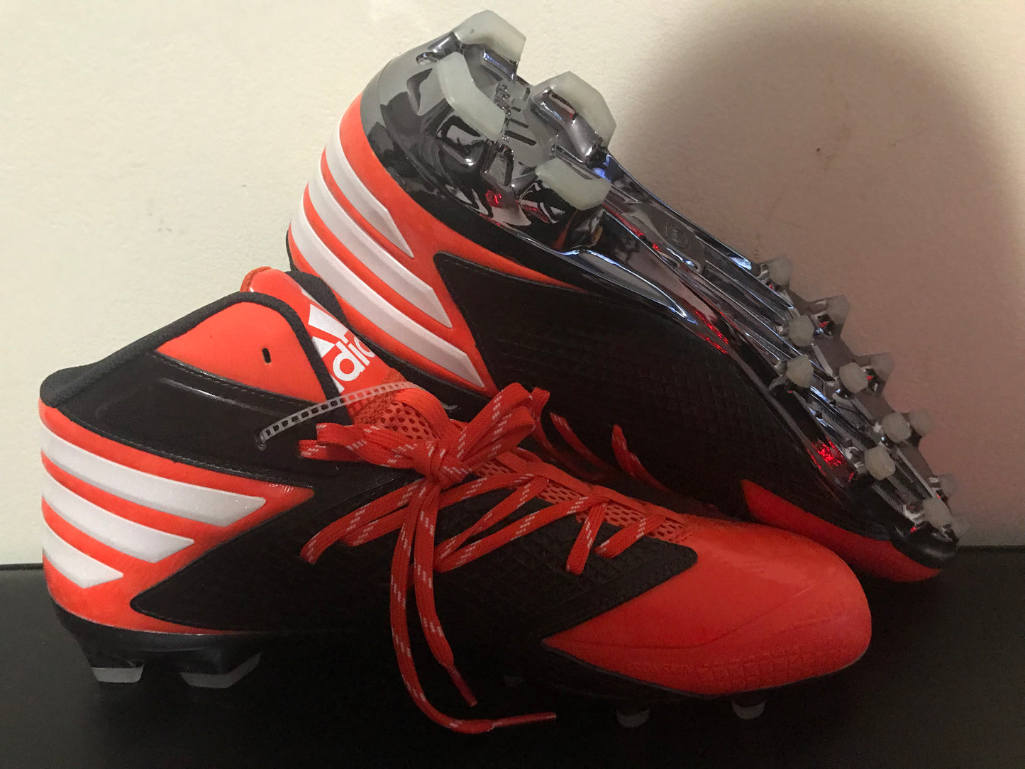 NEW Men's Adidas Ironskin Football Cleats BB8967 - Size 14