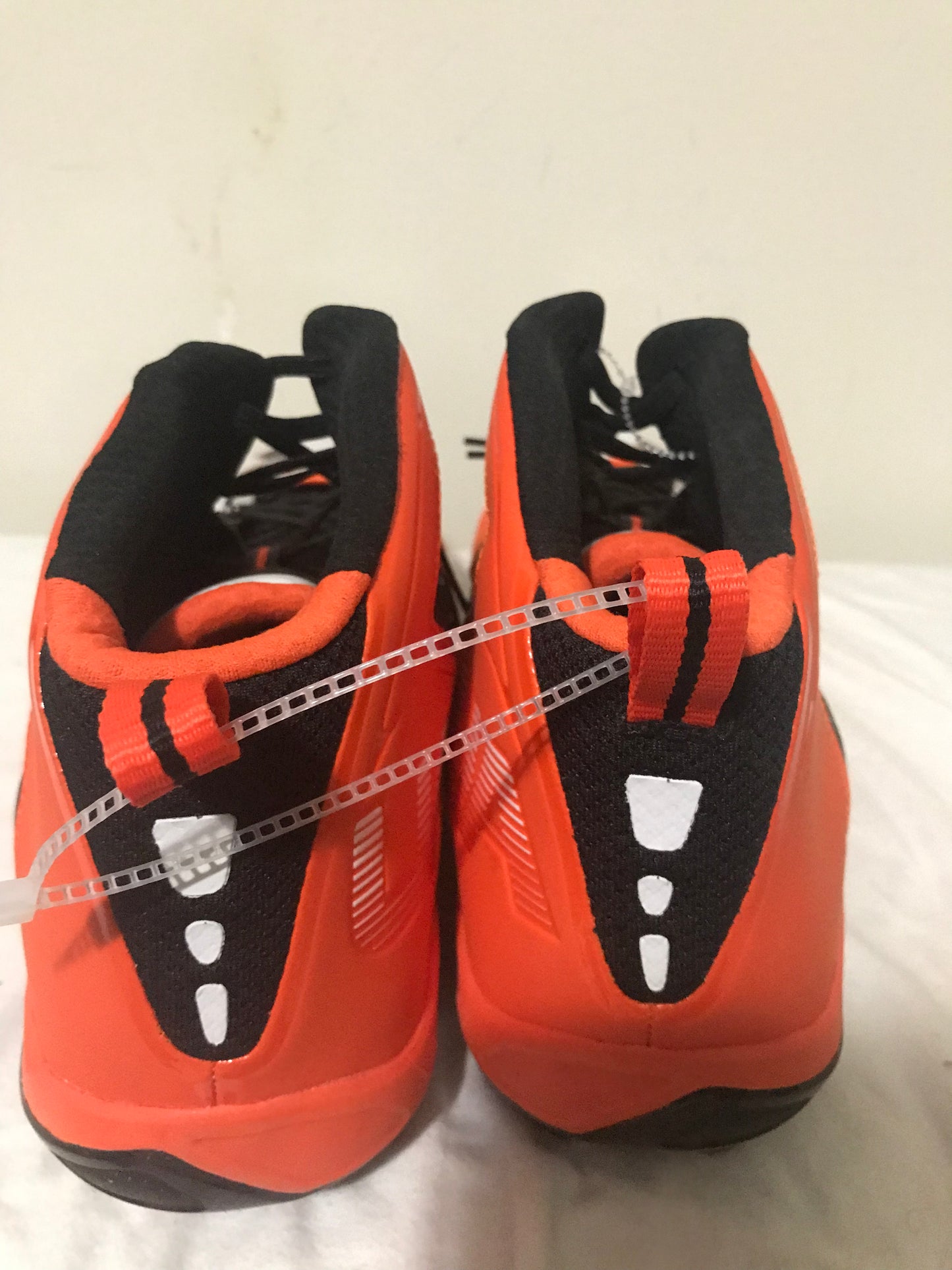 Under Armour Spines Football Cleats Size 18. Orange Black White